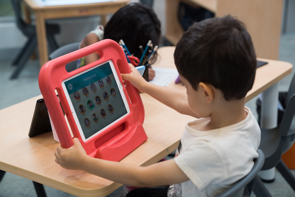 Ella Try Burnside Previews 86